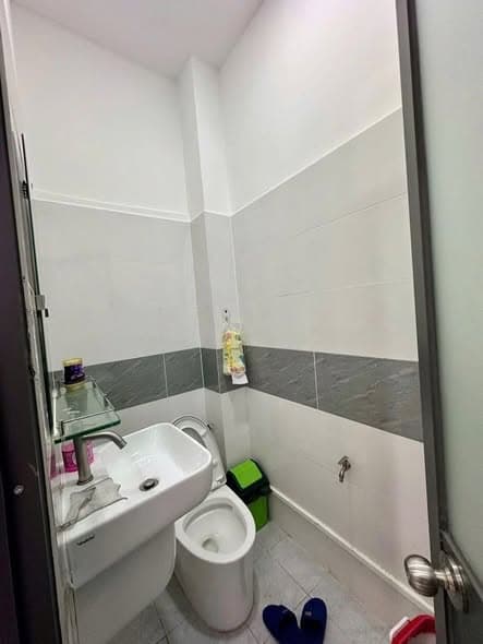 Mặt Tiền Kinh Doanh Vị Trí Vàng, Dòng Tiền 20 Triệu/Tháng, Ngang 7m Cực Hiếm