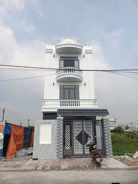 Bán Nhà Mới Xây 3 Tầng Tại KDC Bình Tâm, TP. Tân An - Giá Chỉ 3 Tỷ